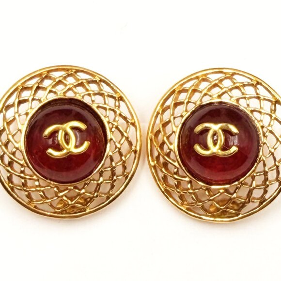 Chanel Vintage Gold Plated CC Weave Round Large Clip on Earrings
